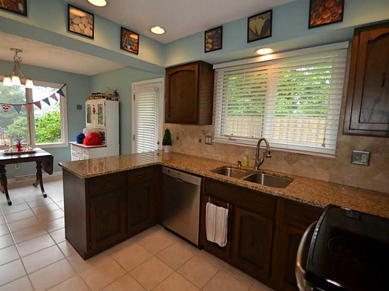 302 Leaning Tree Road Greenwood, IN 46142 - Photo 9 of 24 Gallery Image 9