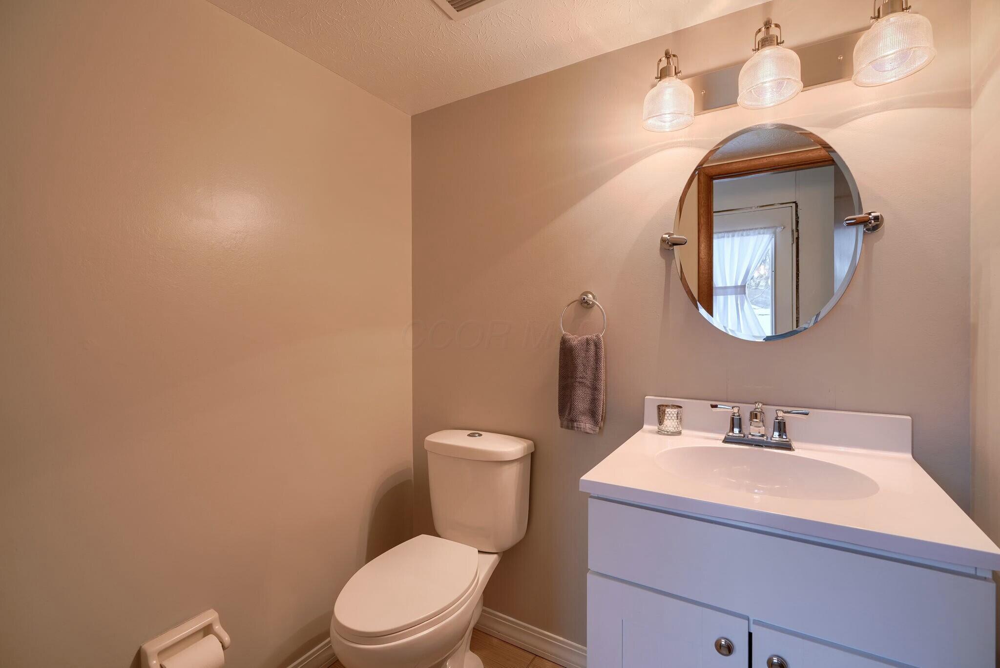 239 Dunbarton Road Columbus, OH 43230 - Photo 22 of 51 half bath
