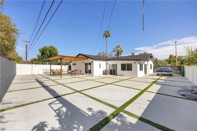 $1,199,000 | 338 South James Street, Orange, CA 92869