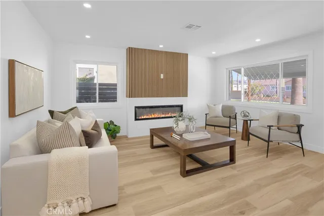 $1,199,000 | 338 South James Street, Orange, CA 92869