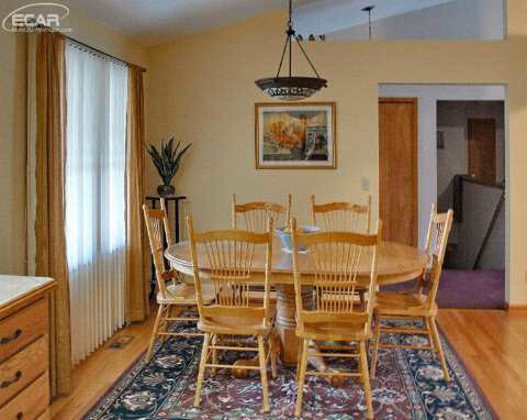 6156 North Belsay Road Flint, MI 48506 - Photo 3 of 26 20433926-2.JPG