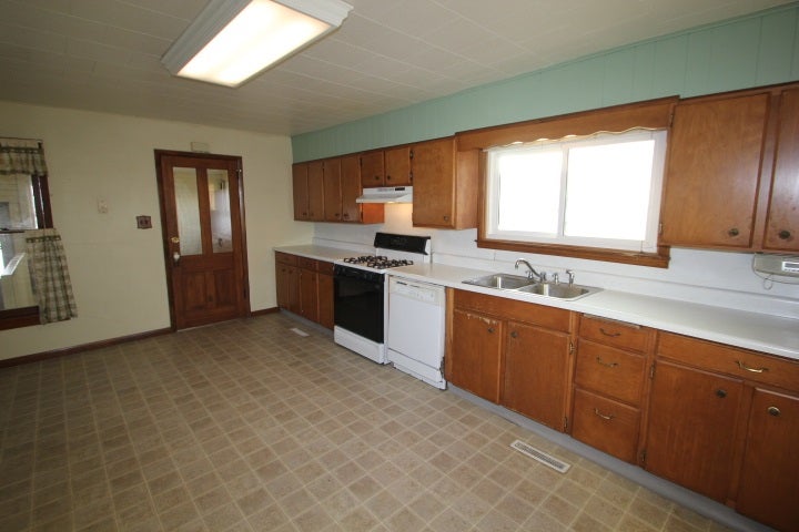 13829 R Avenue Iowa Falls, IA 50126 - Photo 7 of 20 Gallery Image 7