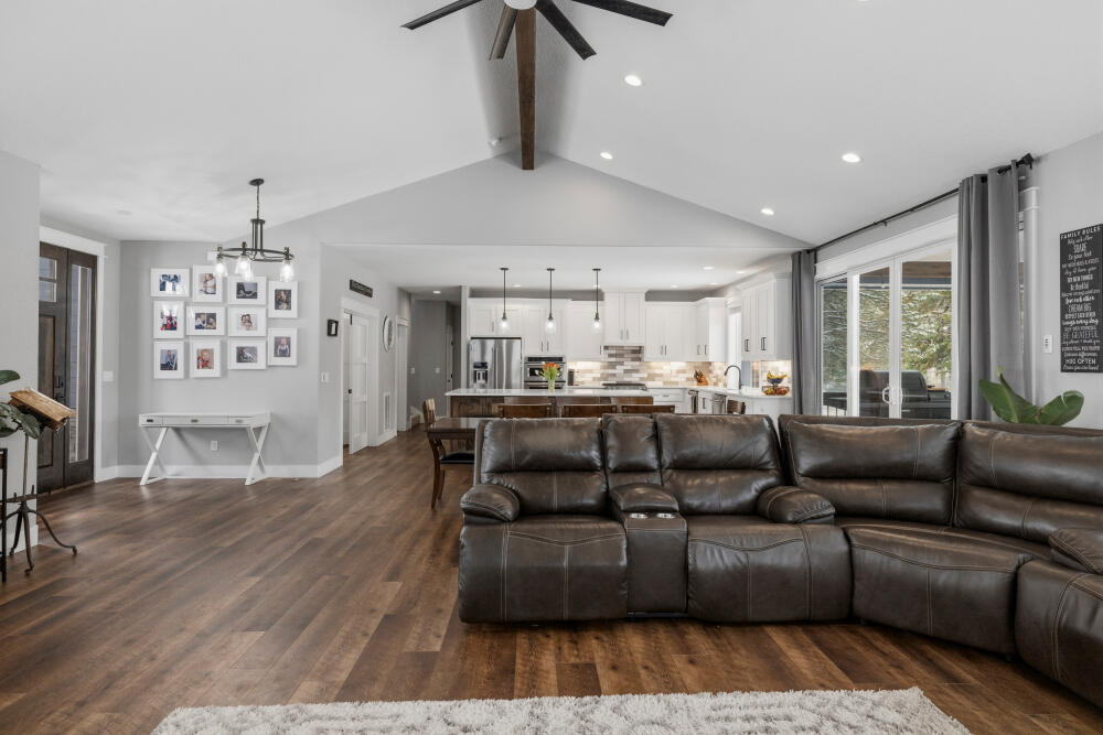9536 Kestrel Road Klamath Falls, OR 97601 - Photo 12 of 78