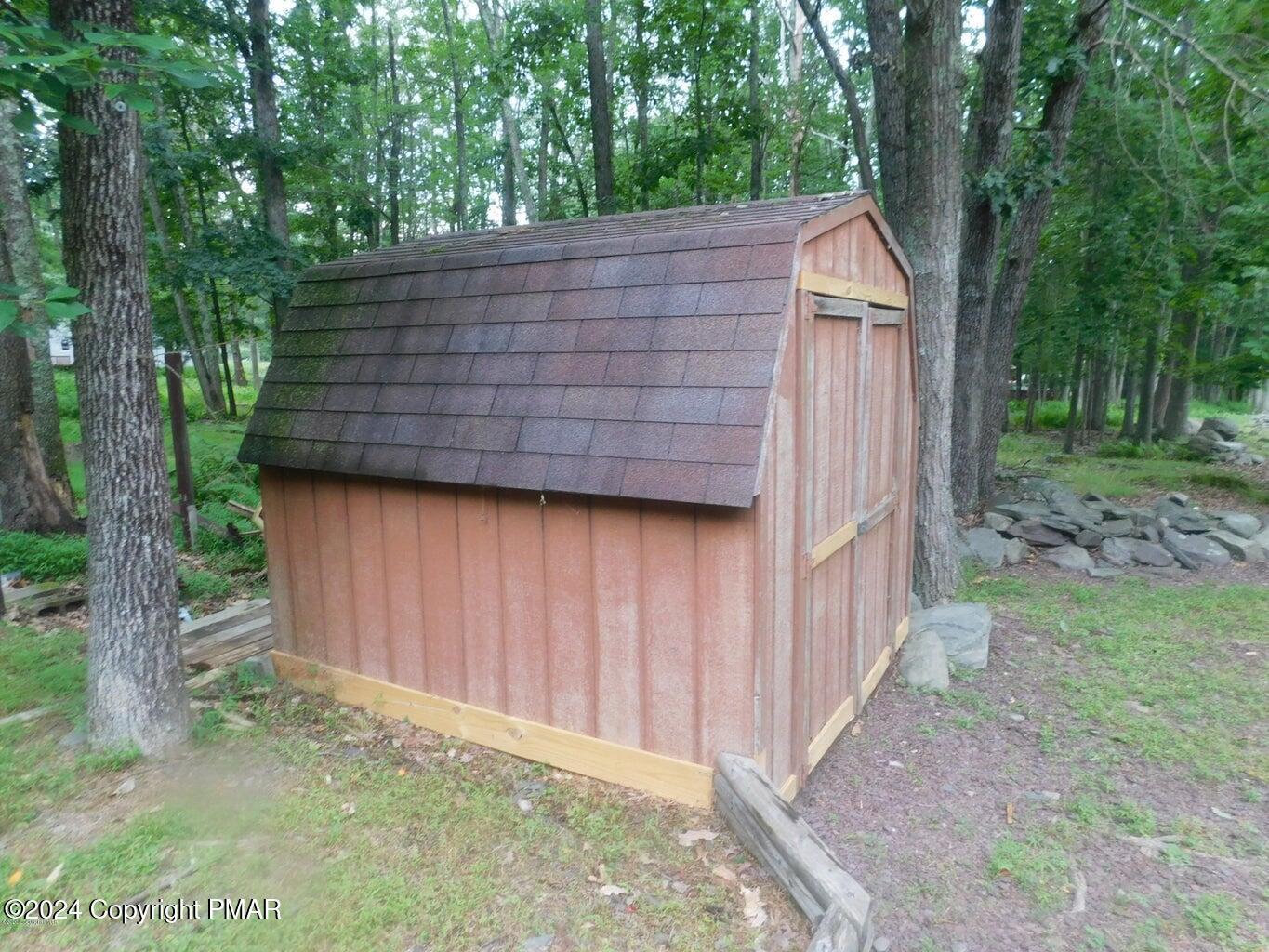 112 Messerle Court Bushkill, PA 18324 - Photo 31 of 33 shed