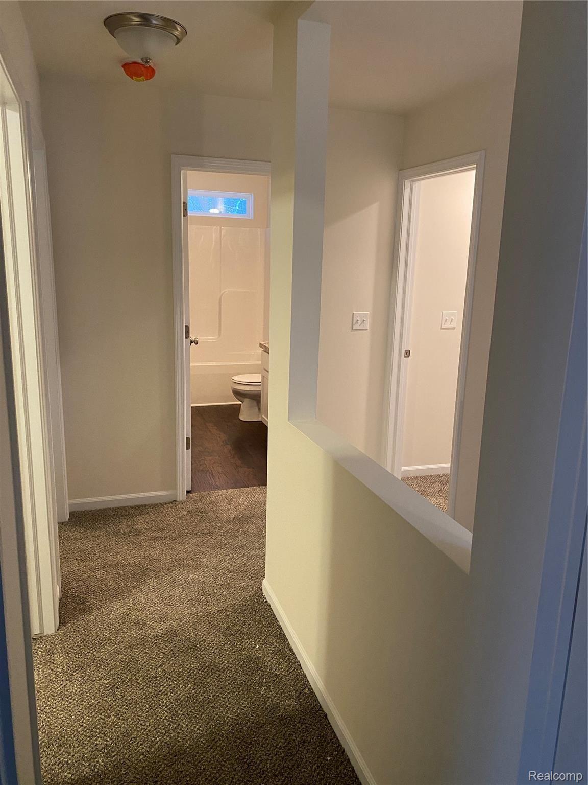 5372 Rural Terrace Waterford, MI 48329 - Photo 37 of 55 Hallway upstairs.JPG