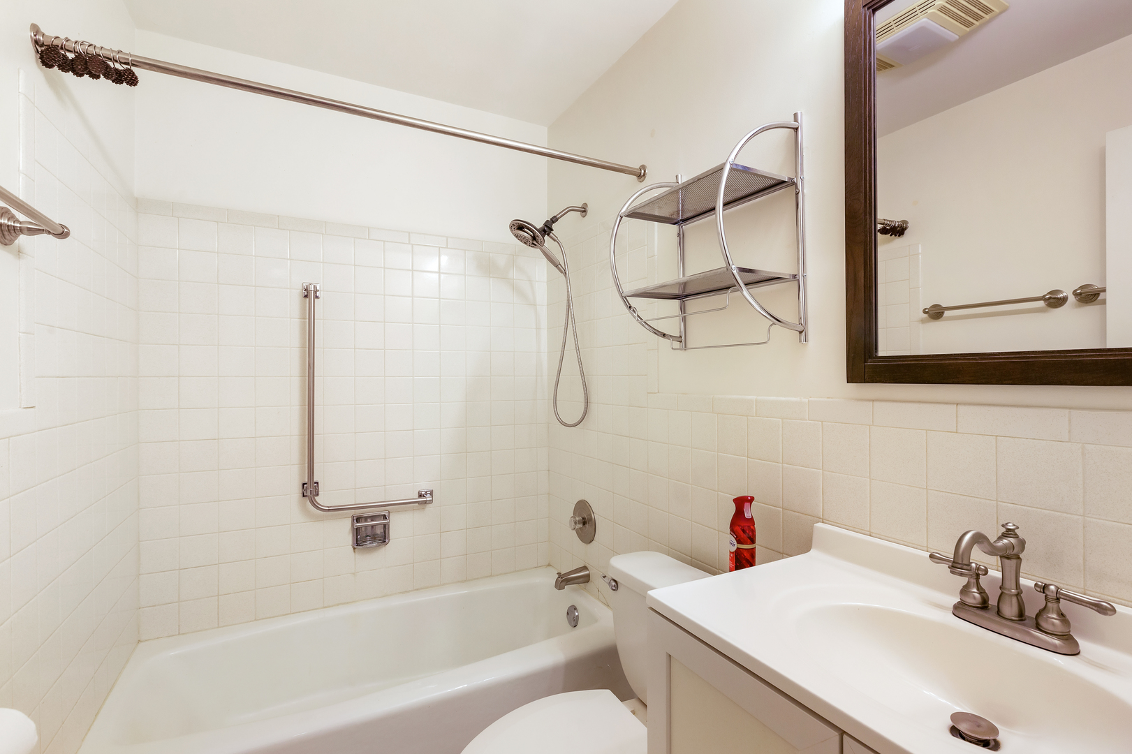 611 West Central Road, Unit A5 Mount Prospect, IL 60056 - Photo 9 of 14 Gallery Image 9
