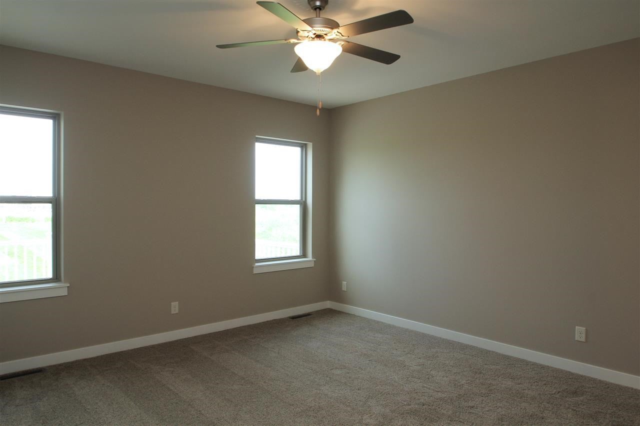 1145 Tipperary Road Iowa City, IA 52246 - Photo 11 of 22 Gallery Image 11