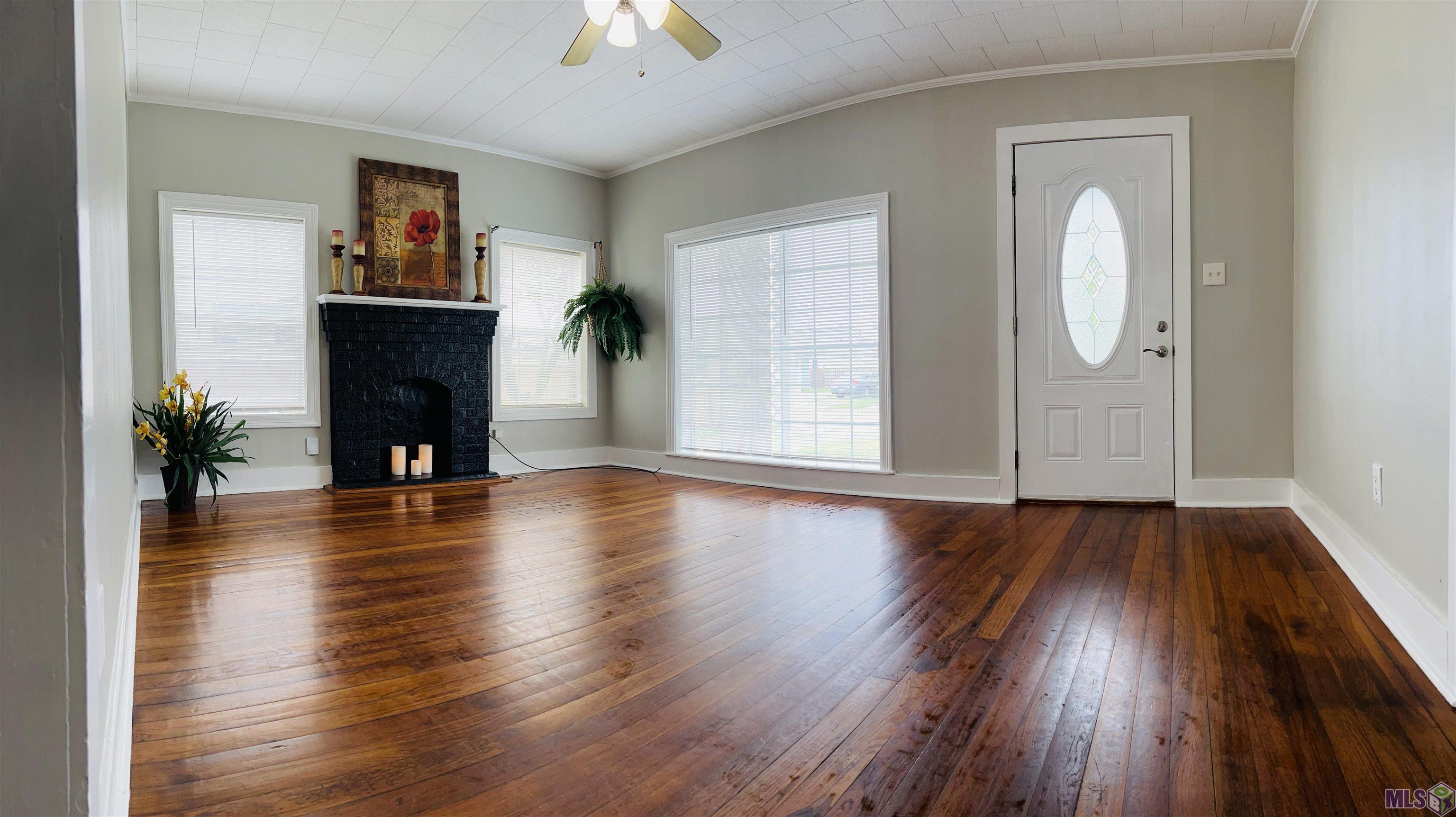 1118 Academy Street Houma, LA 70360 - Photo 14 of 58 Living room view 1