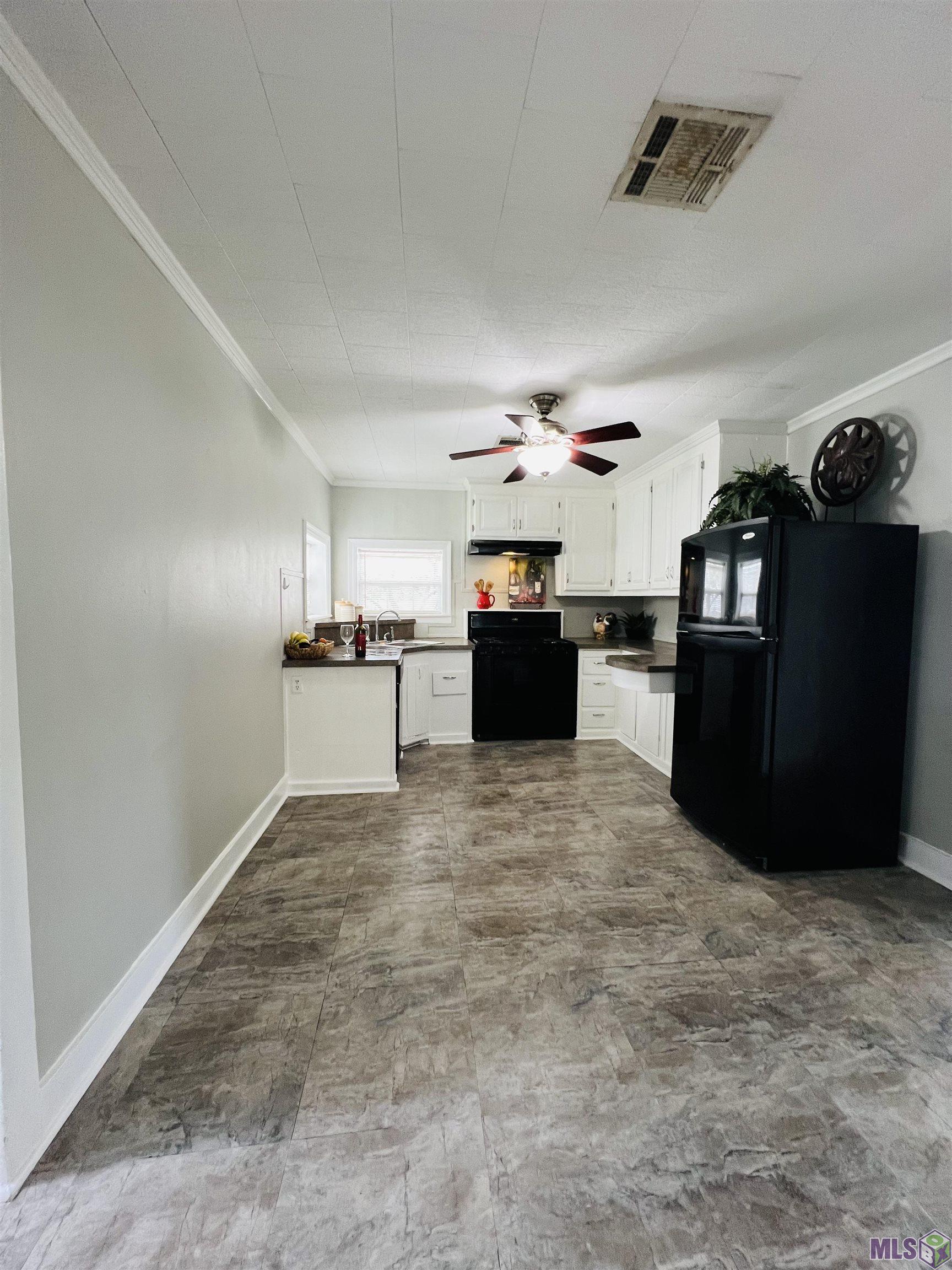 1118 Academy Street Houma, LA 70360 - Photo 20 of 58 Kitchen long view