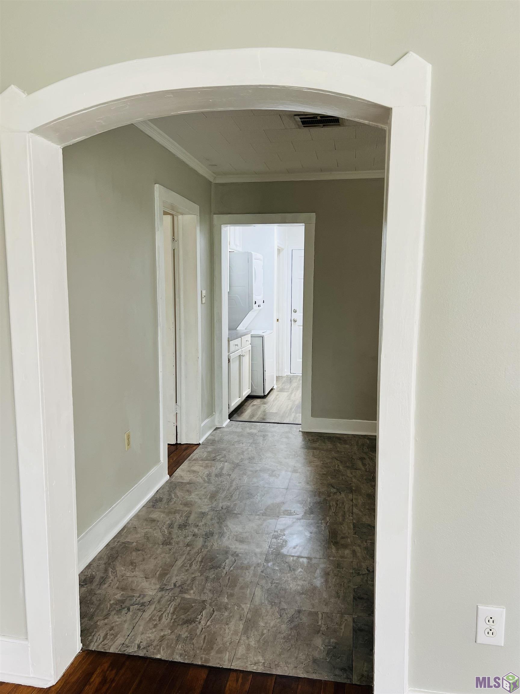 1118 Academy Street Houma, LA 70360 - Photo 43 of 58 Living room kitchen hallway