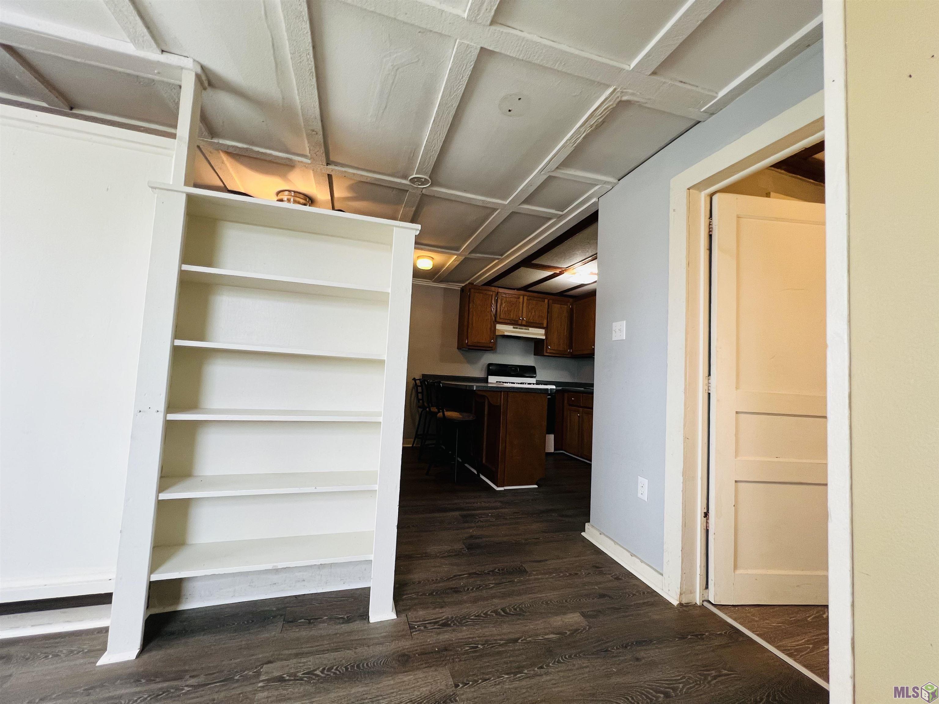 1118 Academy Street Houma, LA 70360 - Photo 52 of 58 Apartment built-in room divider