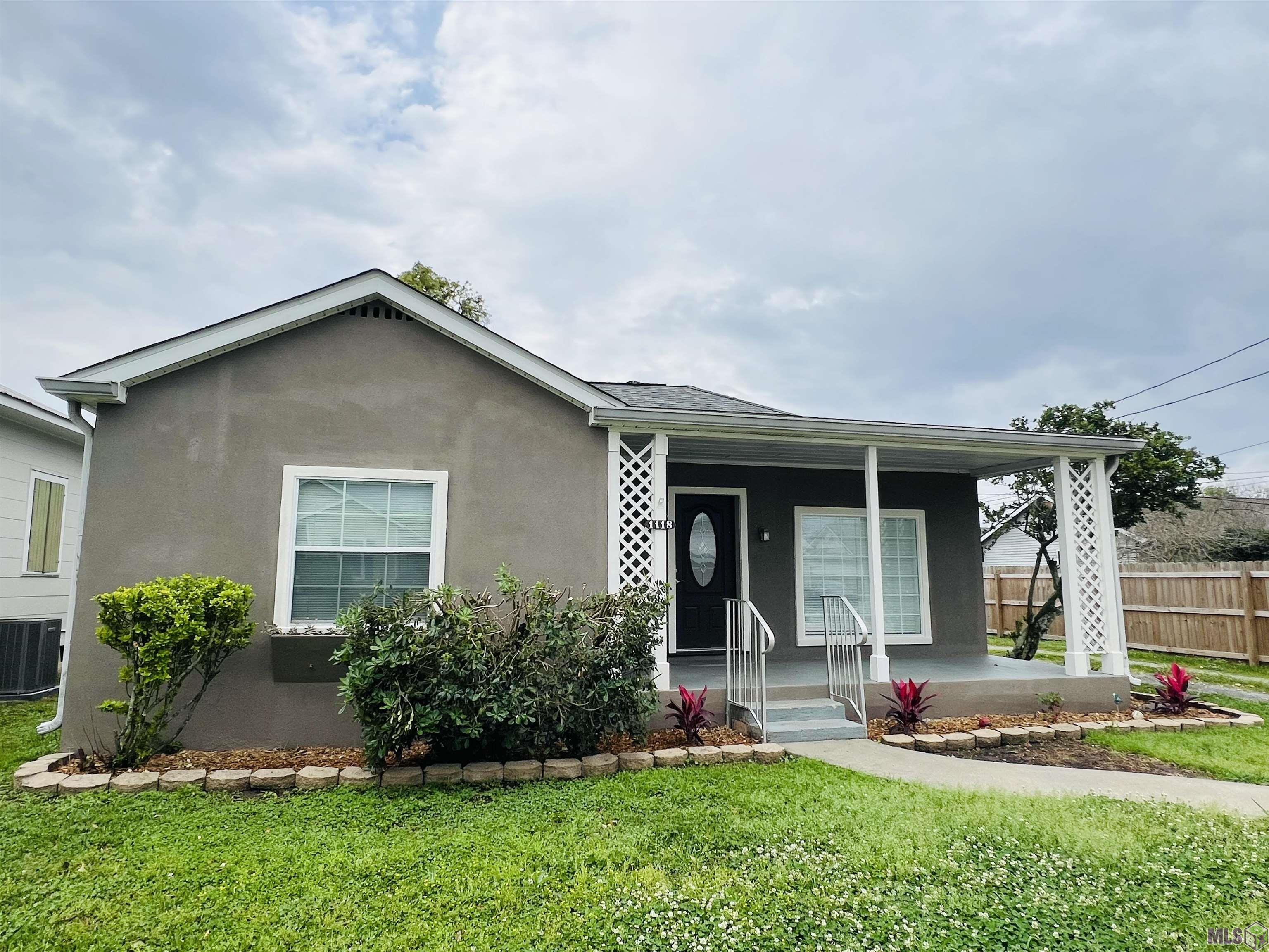 1118 Academy Street Houma, LA 70360 - Photo 8 of 58 House front 1