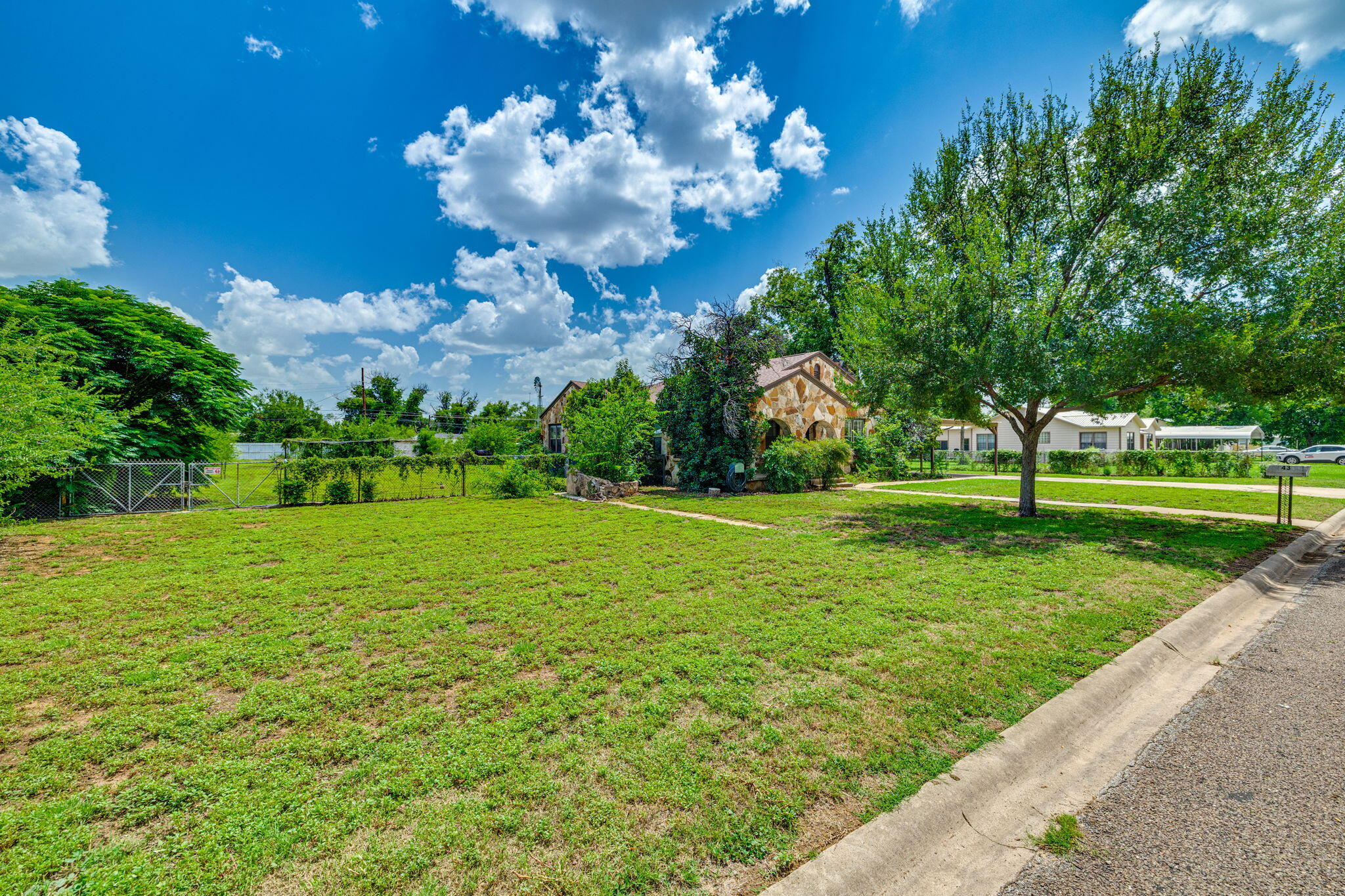 43 Garden Road San Angelo, TX 76903 - Photo 3 of 41 3-web-or-mls-image - 1-3