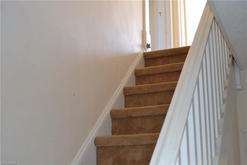 805 Carrick Street High Point, NC 27262 - Photo 5 of 9 Gallery Image 5