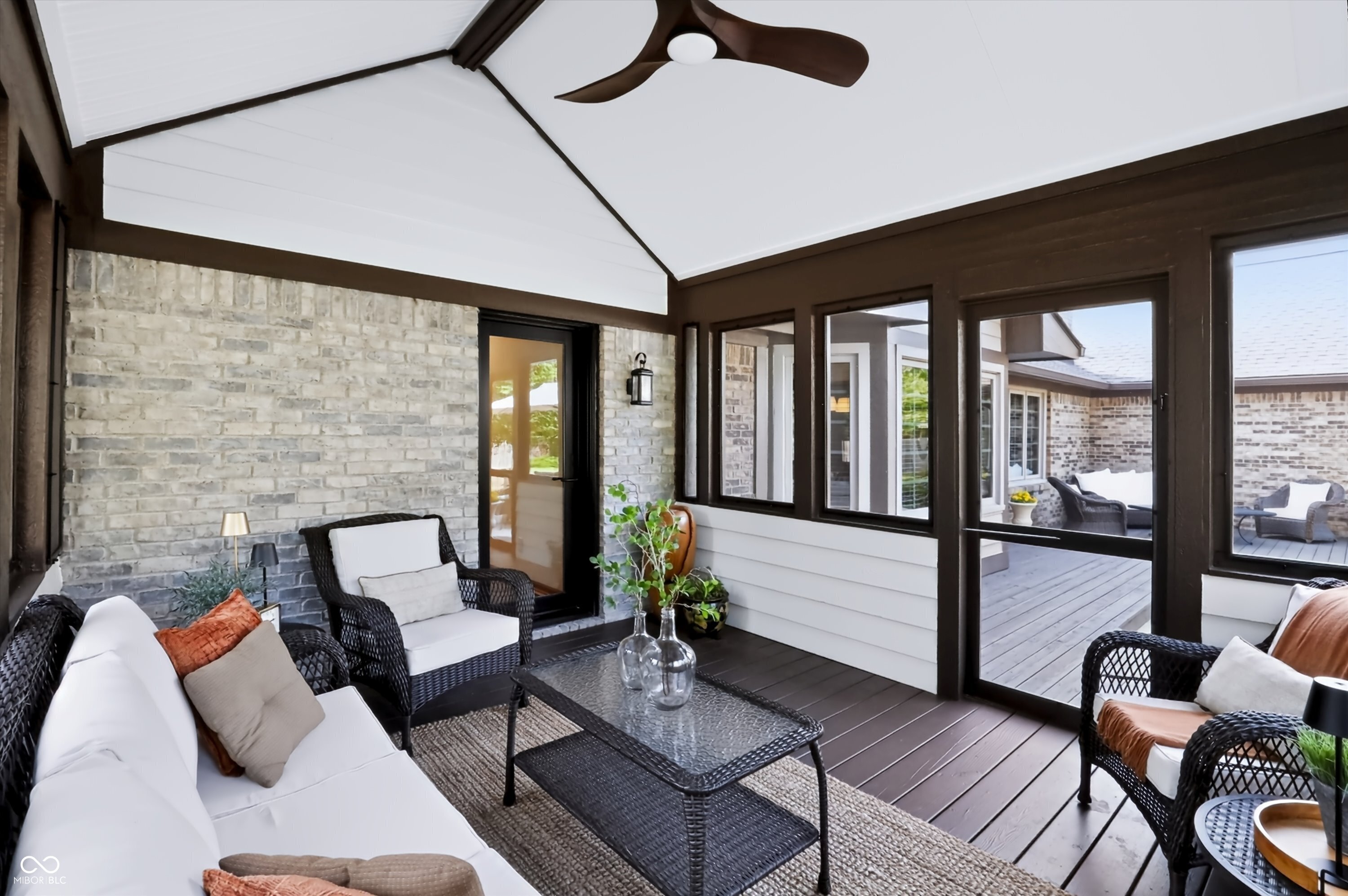 15014 Romalong Court Carmel, IN 46032 - Photo 4 of 37
