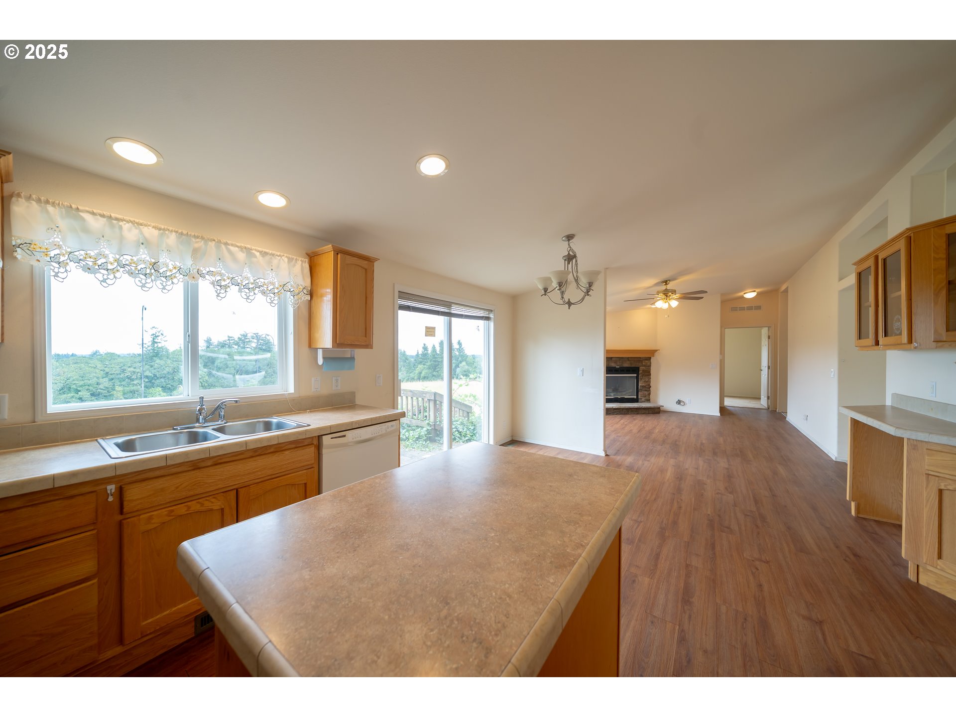 7790 Spring Valley Road Northwest Salem, OR 97304 - Photo 13 of 41 Gallery Image 13