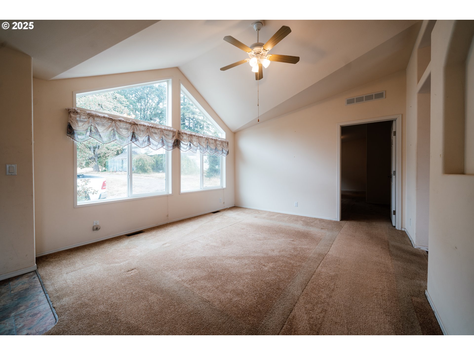 7790 Spring Valley Road Northwest Salem, OR 97304 - Photo 15 of 41 Gallery Image 15