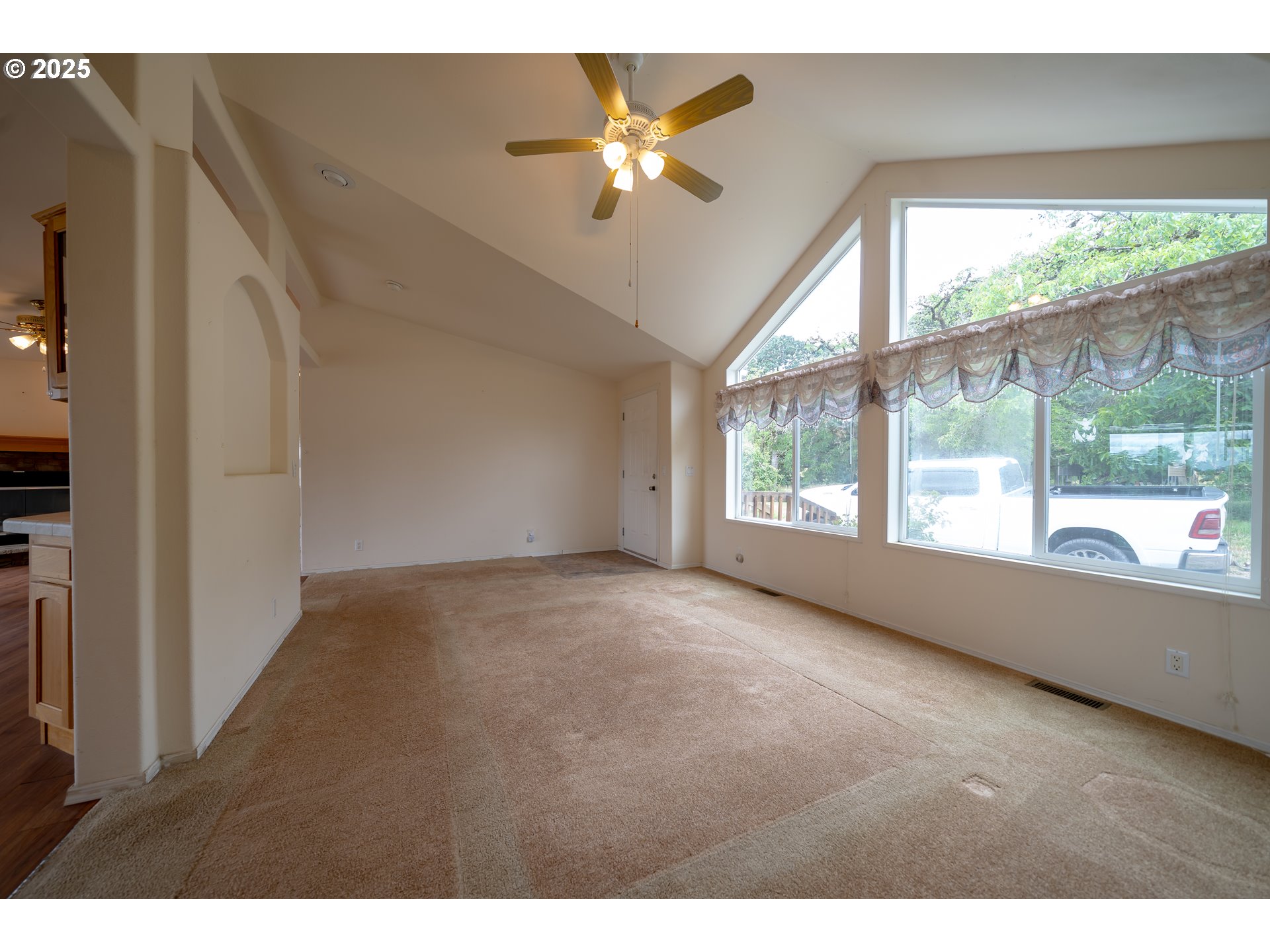 7790 Spring Valley Road Northwest Salem, OR 97304 - Photo 16 of 41 Gallery Image 16