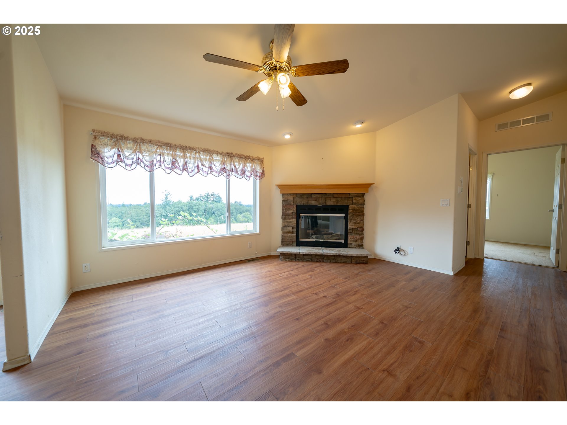 7790 Spring Valley Road Northwest Salem, OR 97304 - Photo 7 of 41 Gallery Image 7