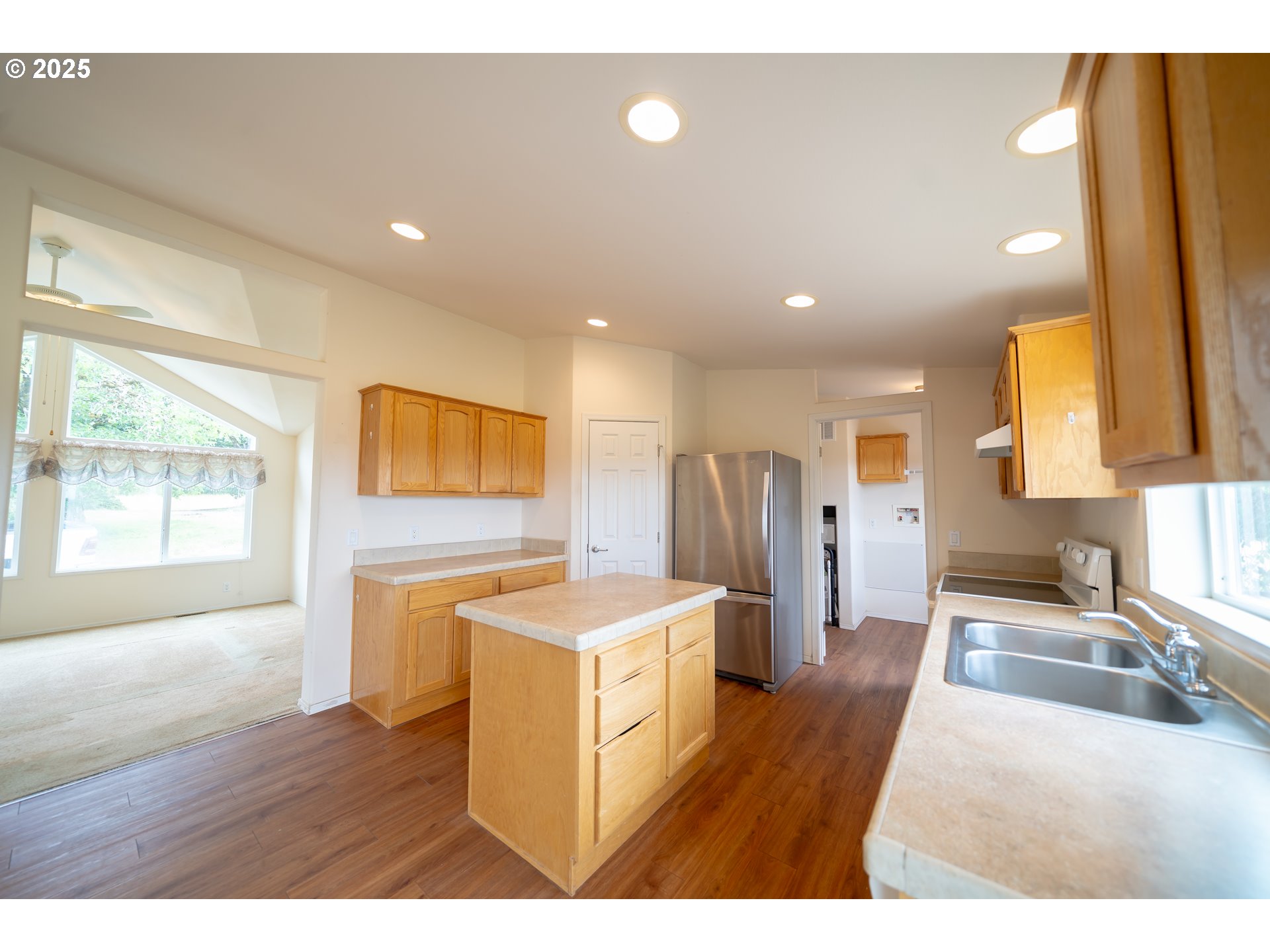 7790 Spring Valley Road Northwest Salem, OR 97304 - Photo 10 of 41 Gallery Image 10