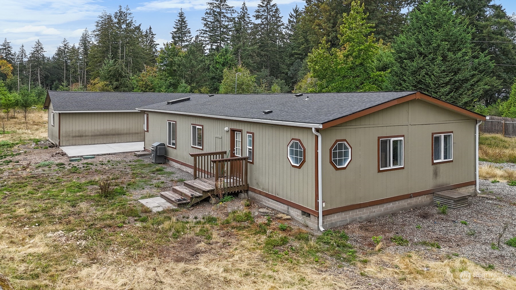 12835 Hubbard Road Southeast Rainier, WA 98576 - Photo 3 of 28 Gallery Image 3