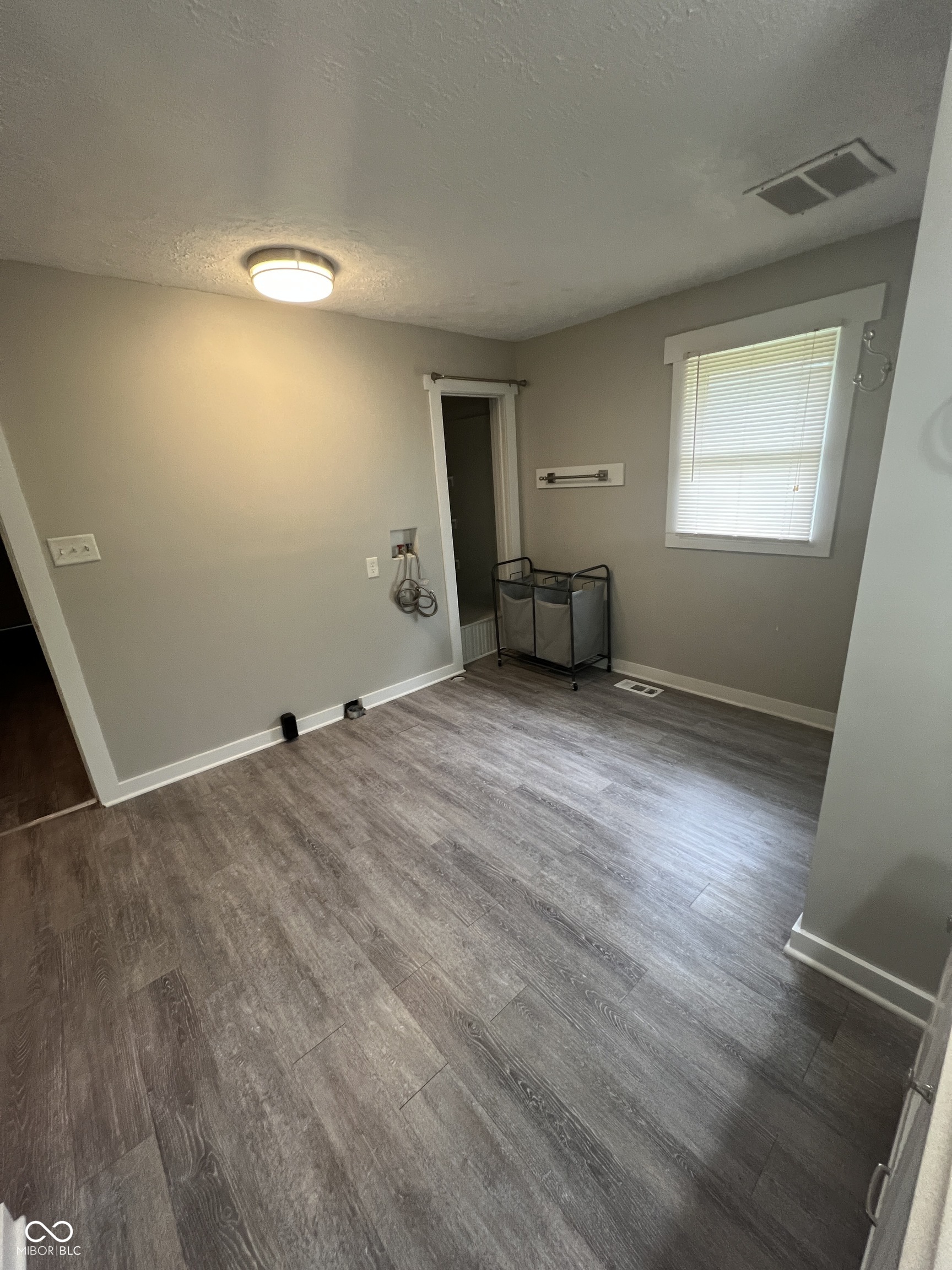 824 Harlan Street Indianapolis, IN 46203 - Photo 3 of 13