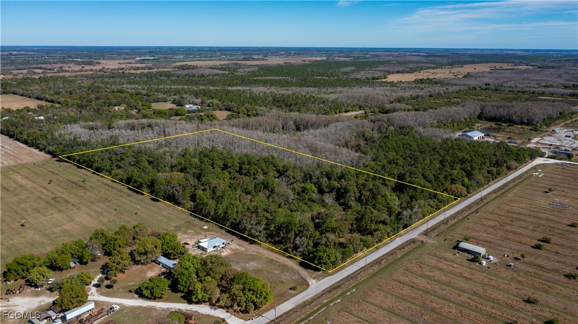 850 G Road LaBelle, FL 33935 - Photo 8 of 24 a view of a sky from a balcony