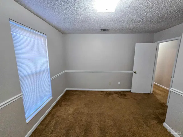 $1,695 | 1109 Sussex Lane, Pensacola, FL 32514