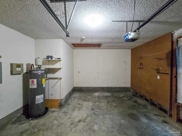 $1,695 | 1109 Sussex Lane, Pensacola, FL 32514