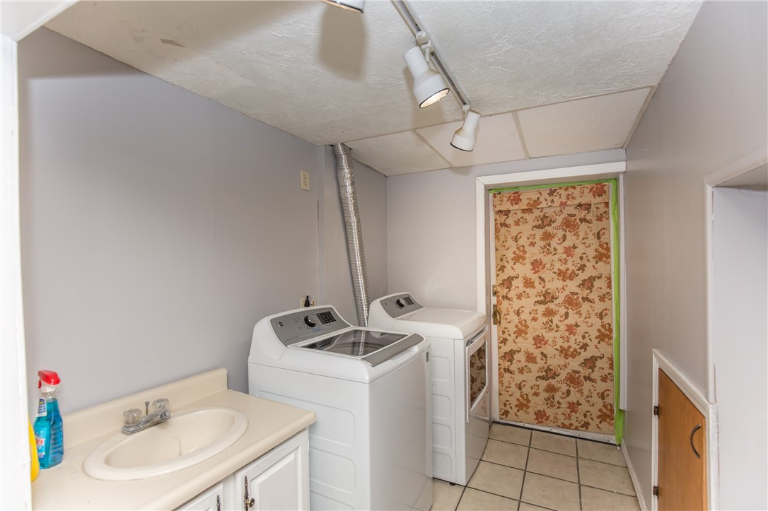 55 Olive Street Pawtucket, RI 02860 - Photo 19 of 49