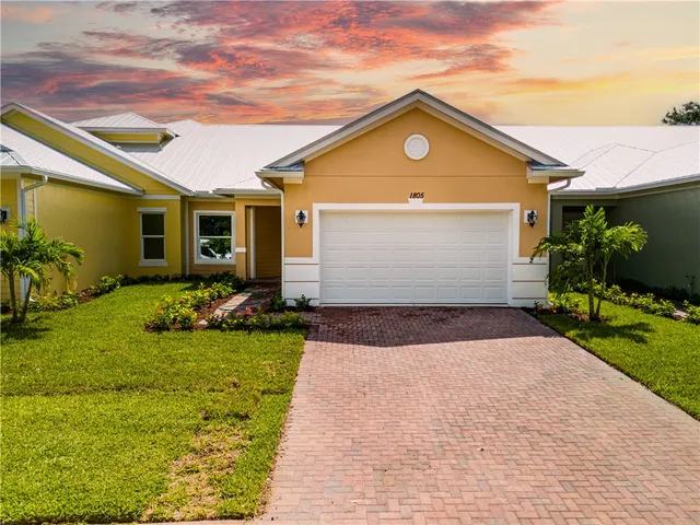 $444,800 | 1805 Bridgepointe Circle, Unit 2, Vero Beach, FL 32967