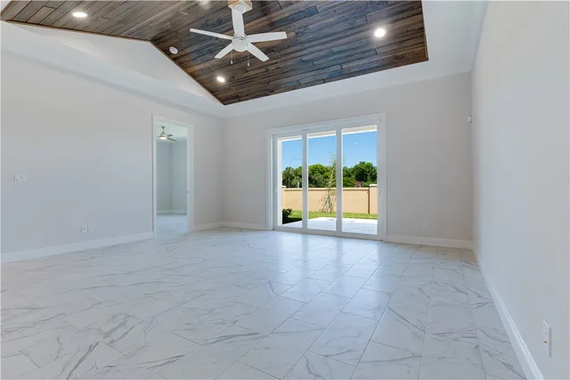 $444,800 | 1805 Bridgepointe Circle, Unit 2, Vero Beach, FL 32967