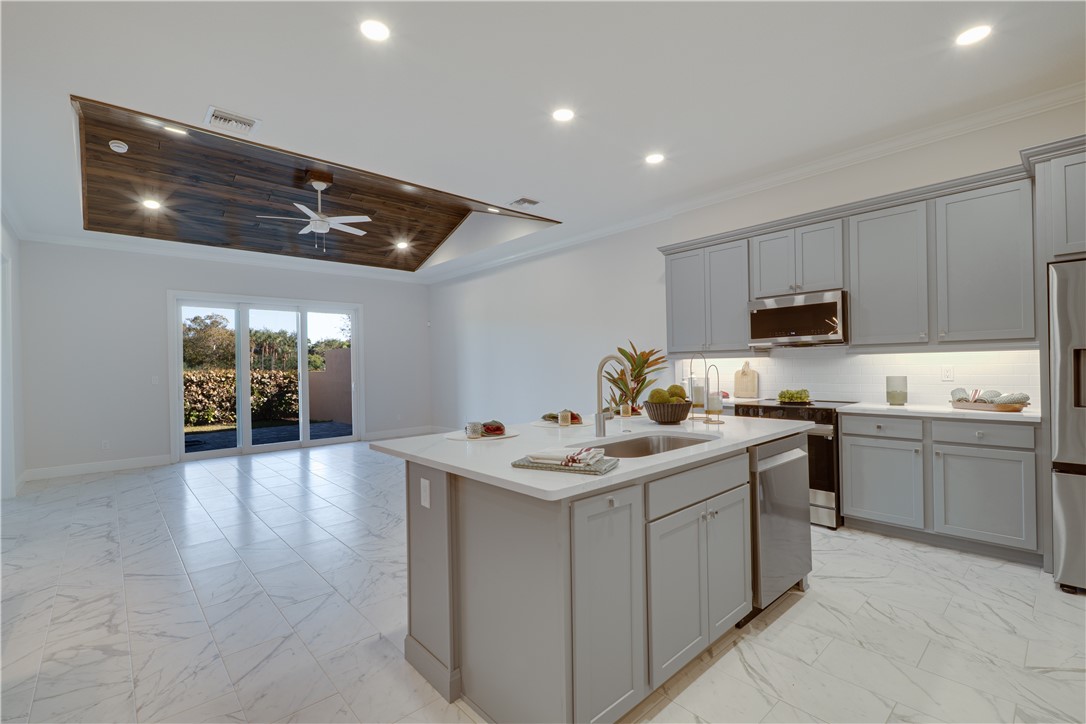 1805 Bridgepointe Circle, Unit 2 Vero Beach, FL 32967 - Photo 3 of 32