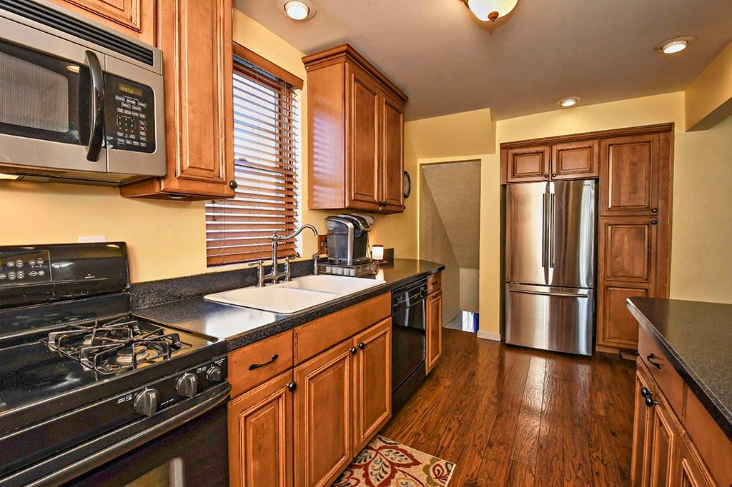 216 Prestley Road Bridgeville, PA 15017 - Photo 6 of 18 Gallery Image 6