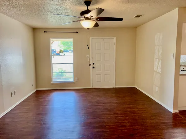 $1,395 | 203 2nd Street North, Unit A, Pflugerville, TX 78660