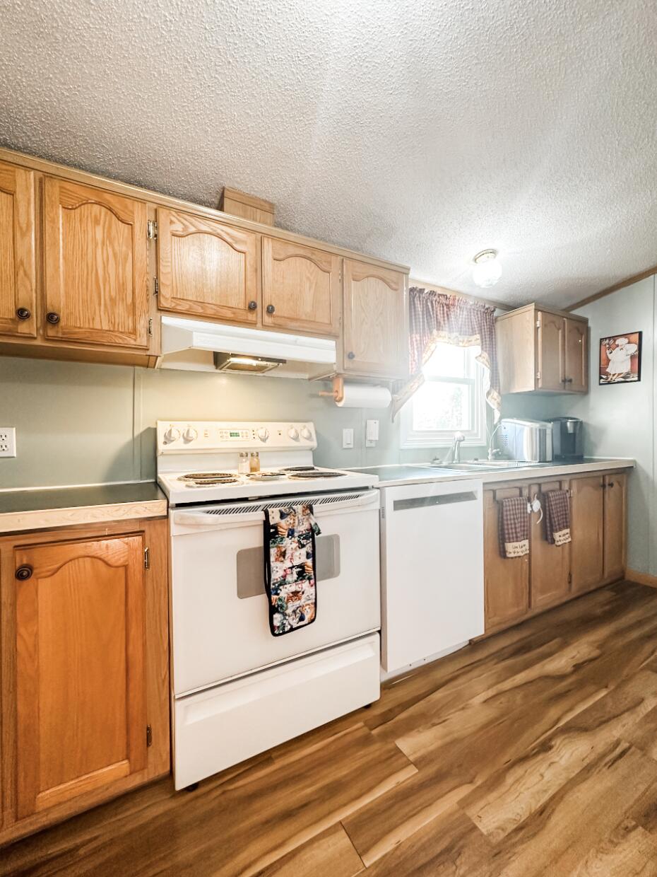 200 Cape Road Hollis Center, ME 04042 - Photo 10 of 33 Screen Shot 2023-09-20 at 6.24.26 PM