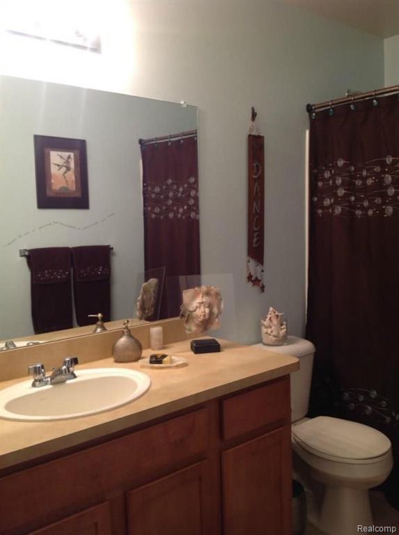 340 North Wixom Road Wixom, MI 48393 - Photo 23 of 26