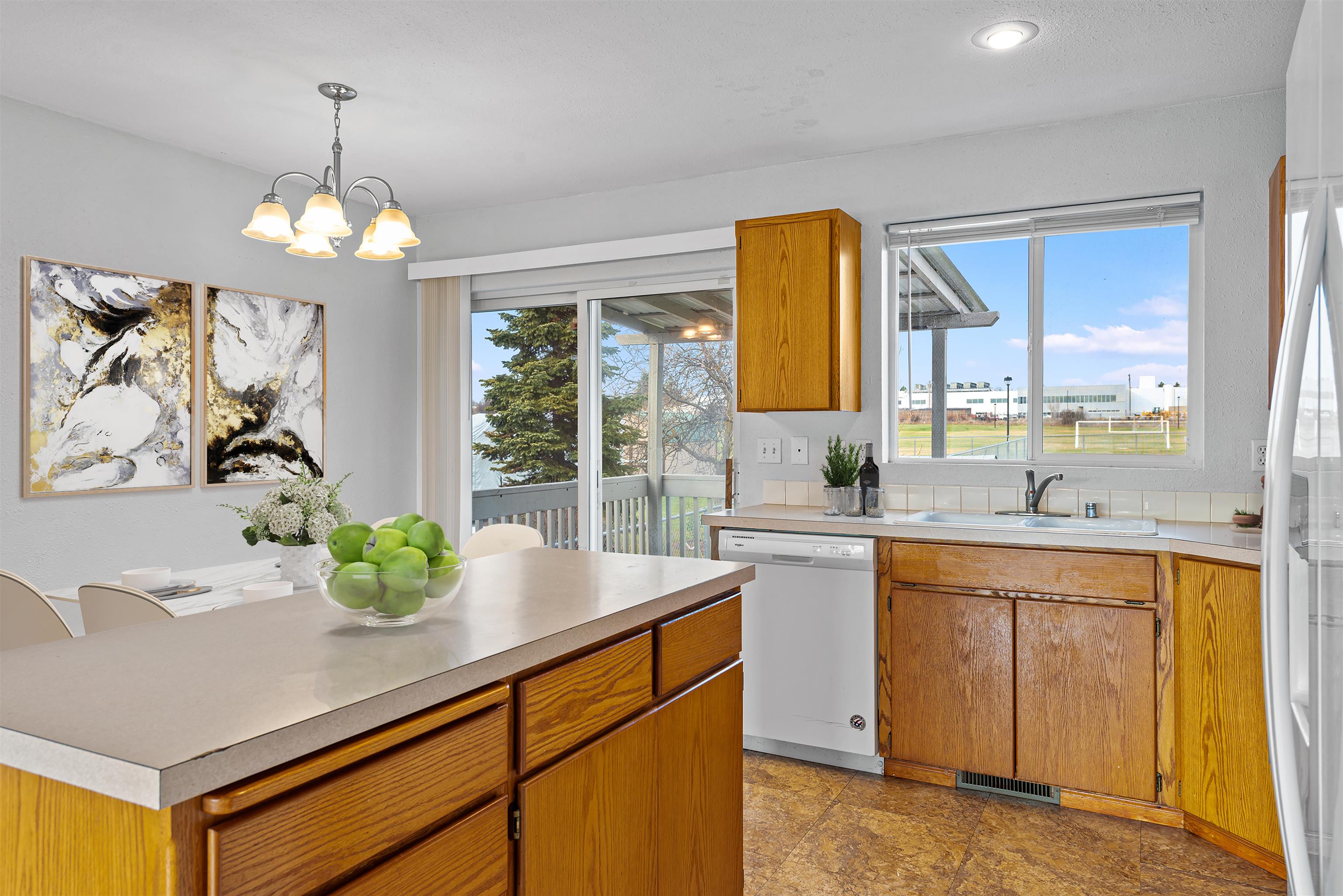 2615 Liberty Avenue Spokane, WA 99207 - Photo 10 of 25