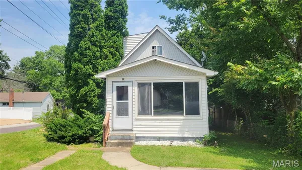 $59,900 | 9802 Linn Avenue, Lemay, MO 63125