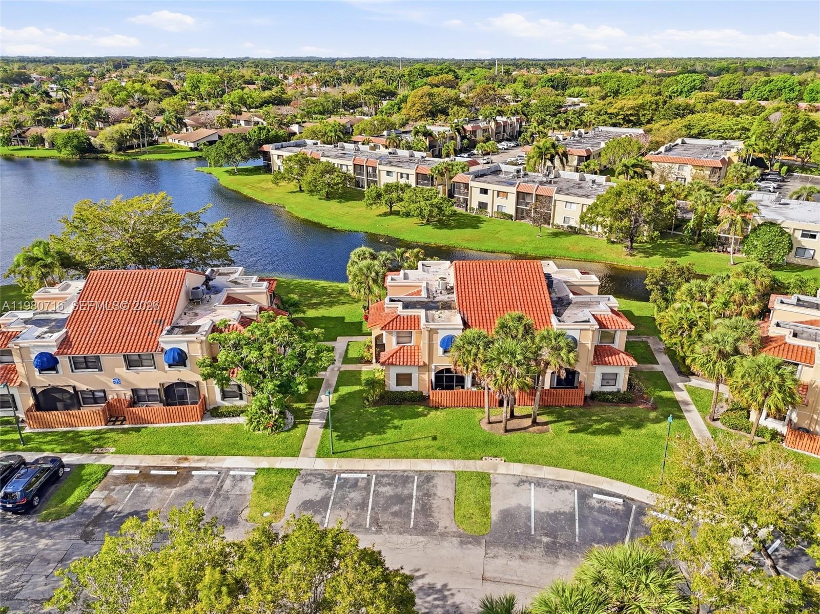 567 Racquet Club Road, Unit 18 Weston, FL 33326 - Photo 3 of 36