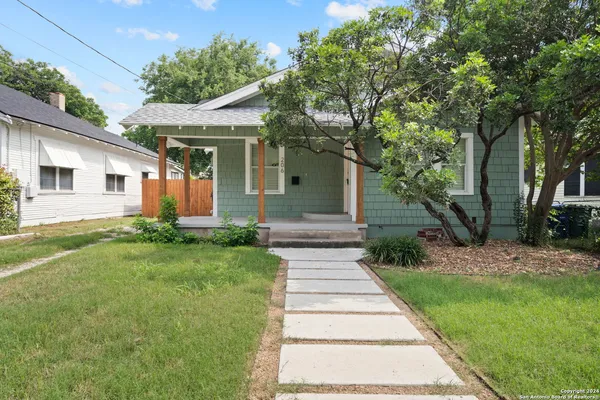 $1,795 | 206 West High Avenue, San Antonio, TX 78210
