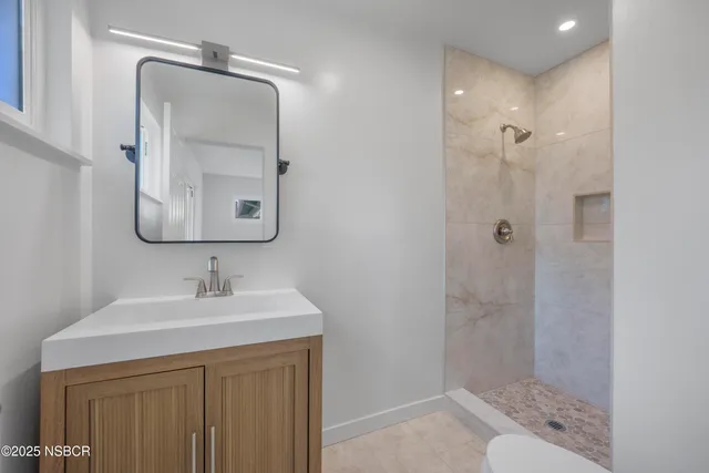 $615,000 | 904 East North Avenue, Lompoc, CA 93436