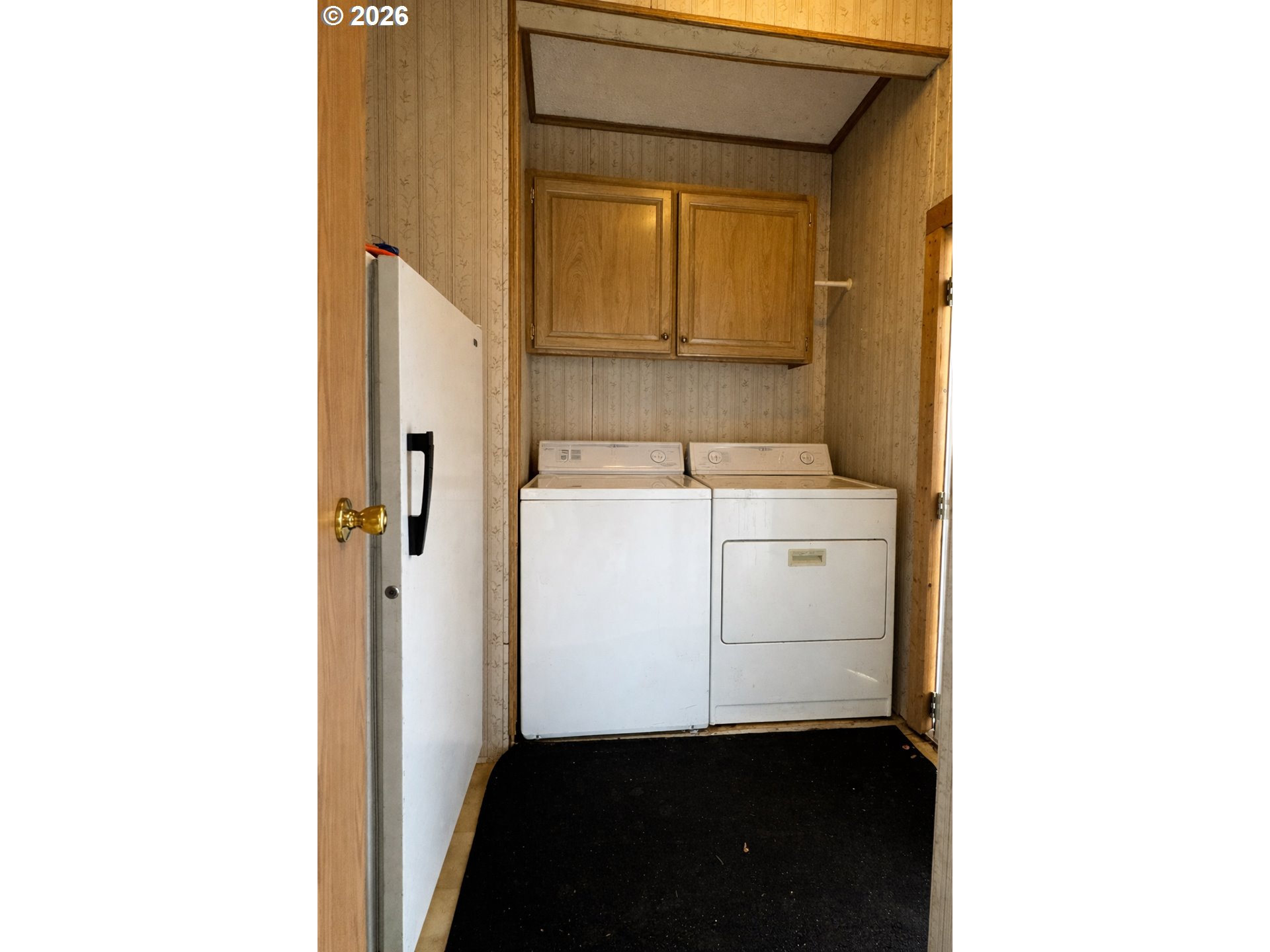 701 2nd Street Cove, OR 97824 - Photo 6 of 13 a utility room with dryer and washer