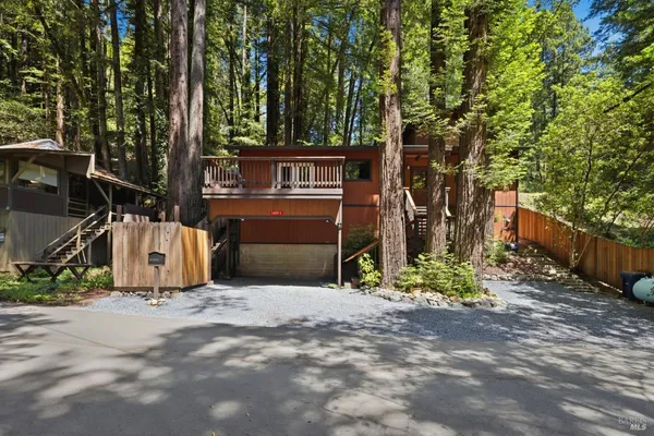 $595,000 | 14911 Canyon 7 Road, Guerneville, CA 95446