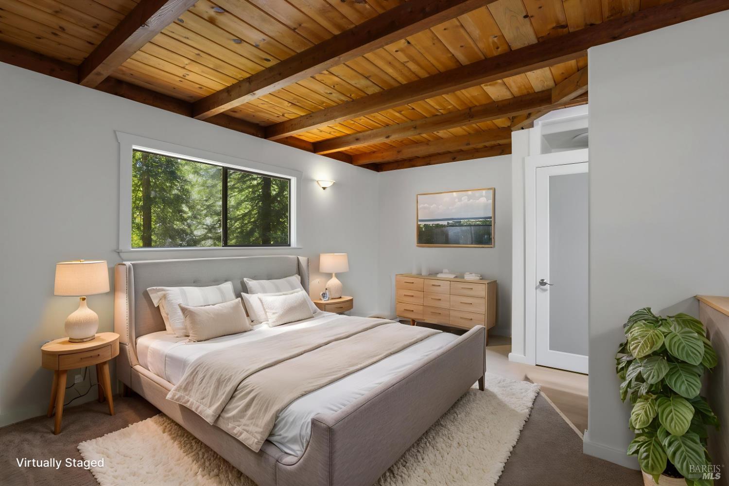 14911 Canyon 7 Road Guerneville, CA 95446 - Photo 19 of 32 a bedroom with bed and window
