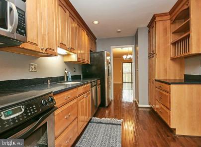1968 Winterport Cluster Reston, VA 20191 - Photo 7 of 29 Kitchen