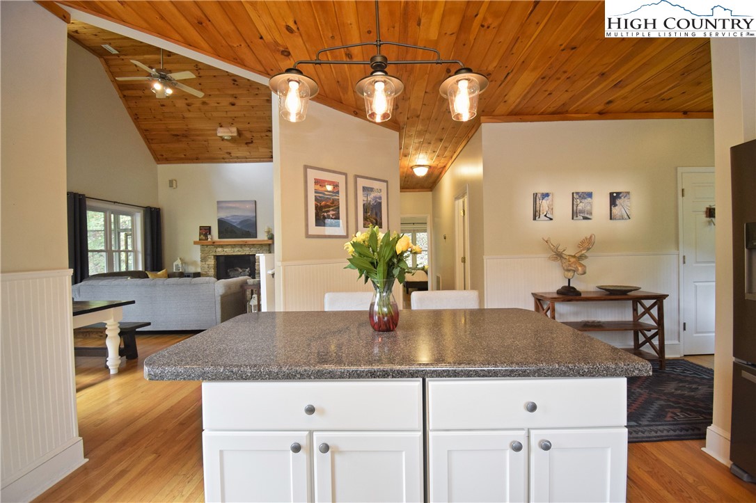 354 Broadstone Road Vilas, NC 28692 - Photo 12 of 50 Gallery Image 12