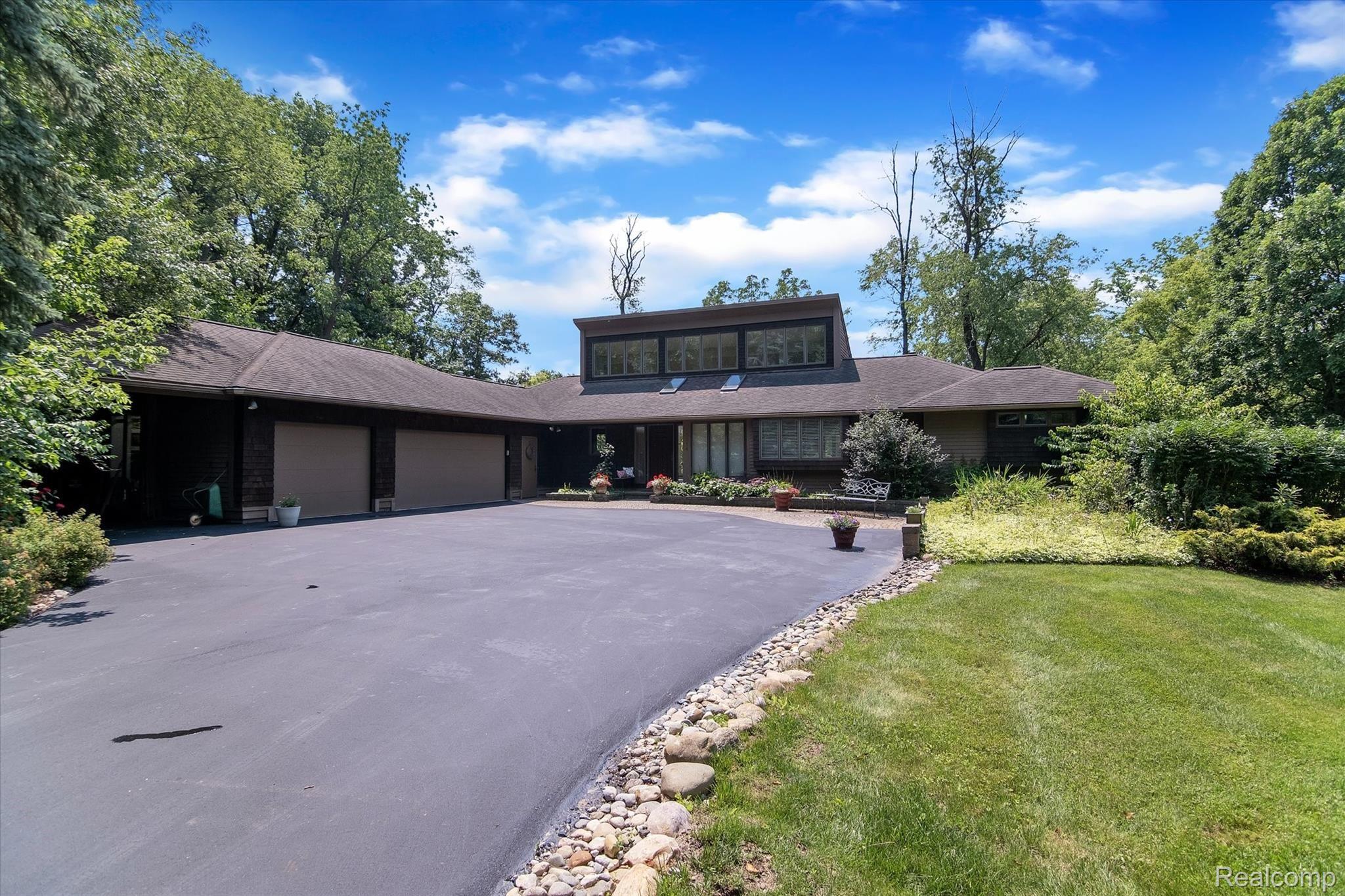 5514 Warren Road Ann Arbor, MI 48105 - Photo 2 of 58 02 Front.jpg