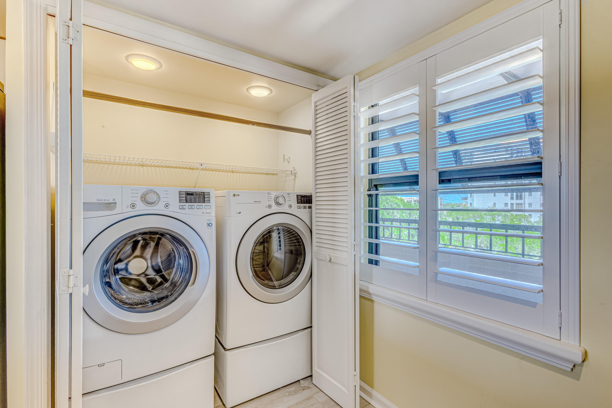 356 Golfview Road, Unit 608 North Palm Beach, FL 33408 - Photo 18 of 71 21_5d1a0799 - Copy