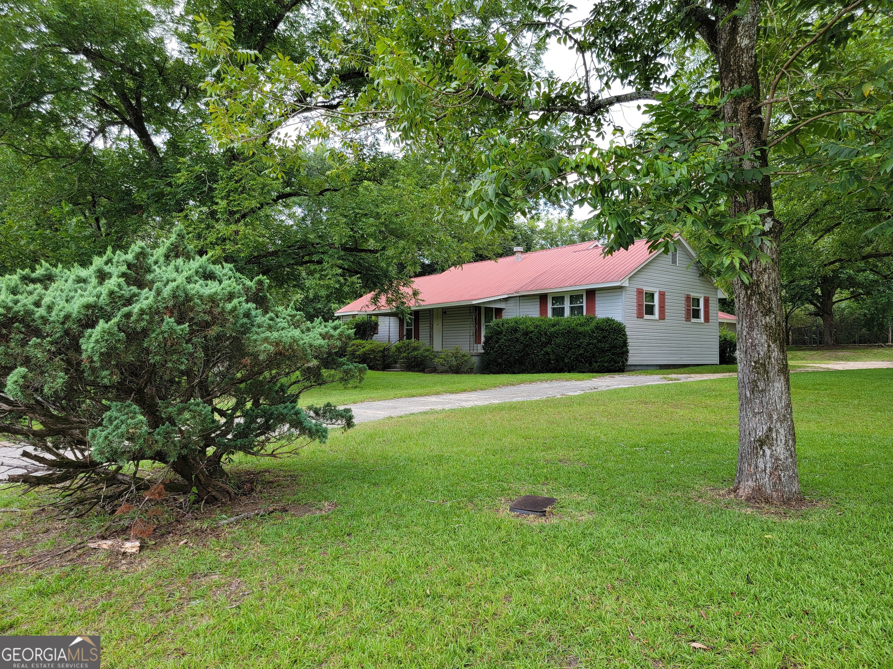 367 Mt Pleasant Church Road Gordon, GA 31031 - Photo 2 of 34